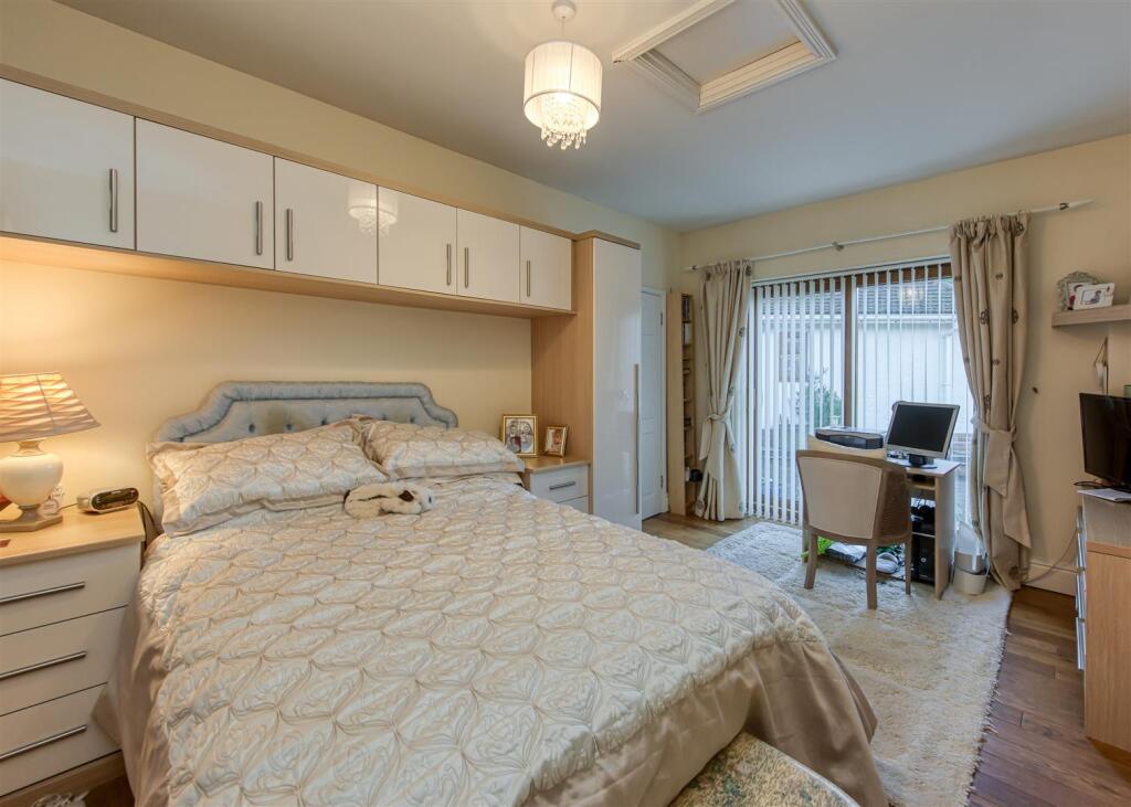 1 Woodthorne Road-annex bedroom.jpg