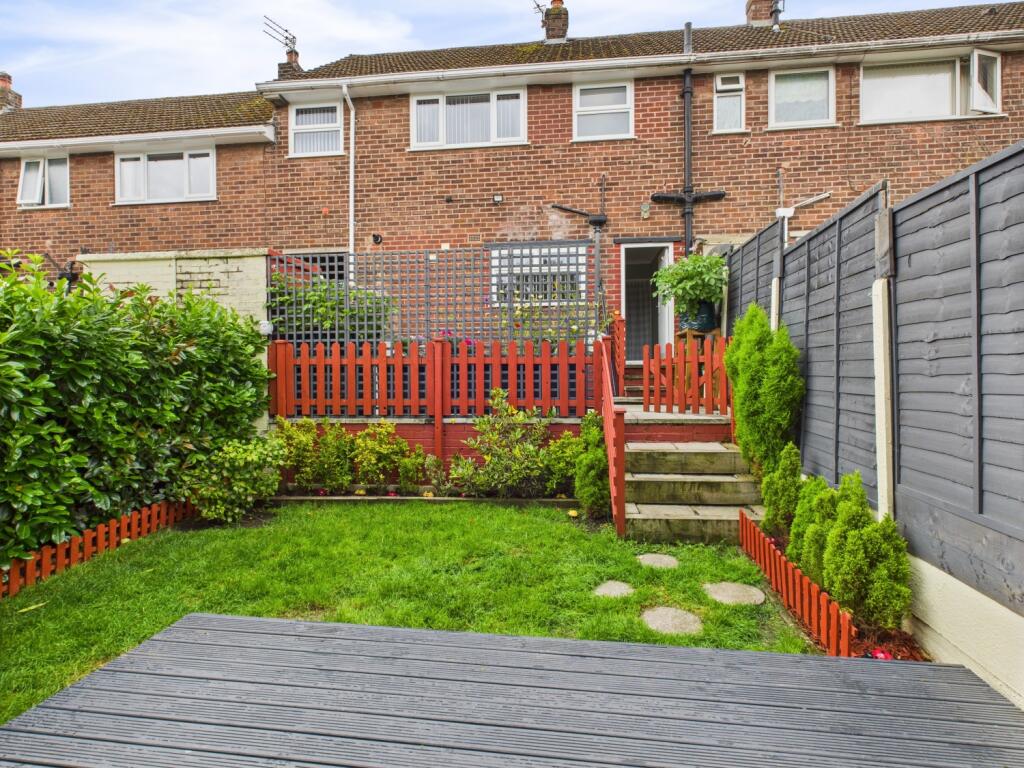 CAM03729G0-PR0077-STILL017