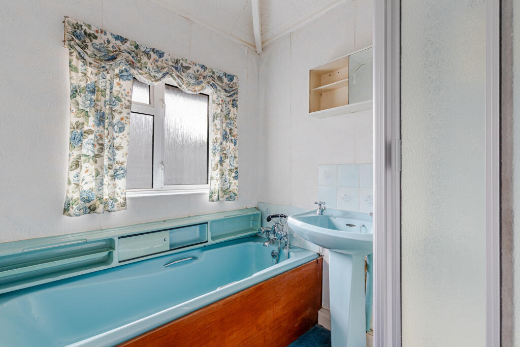 A47 - 95 Yealm Road Newton Ferrers - 250731