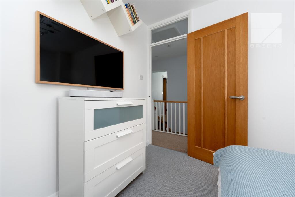 8 Belmont Close_0039.jpg