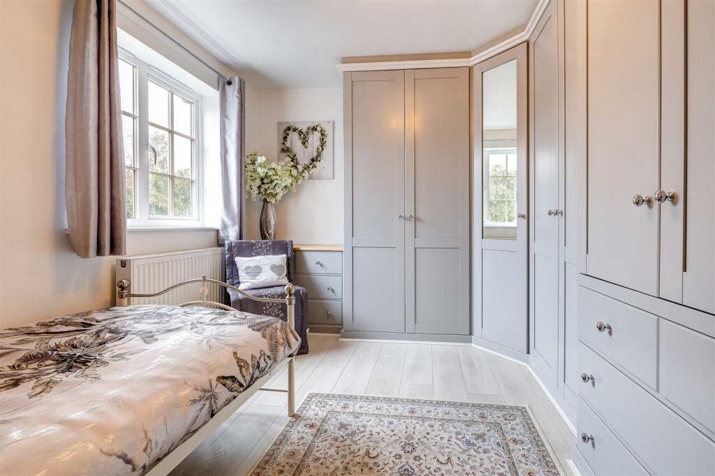 4 The Orchards, Thornton