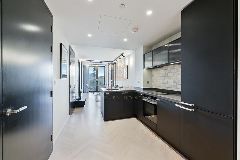 ONE CROWN PLACE, N1301- (5).jpg