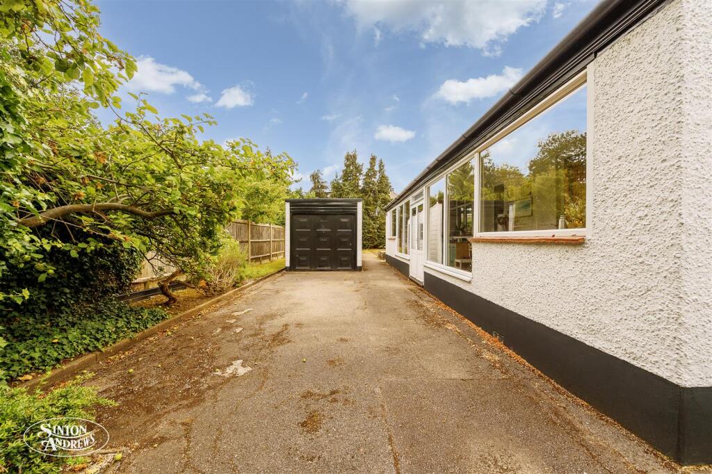 April Cottage, Walmer Gardens-13.jpg