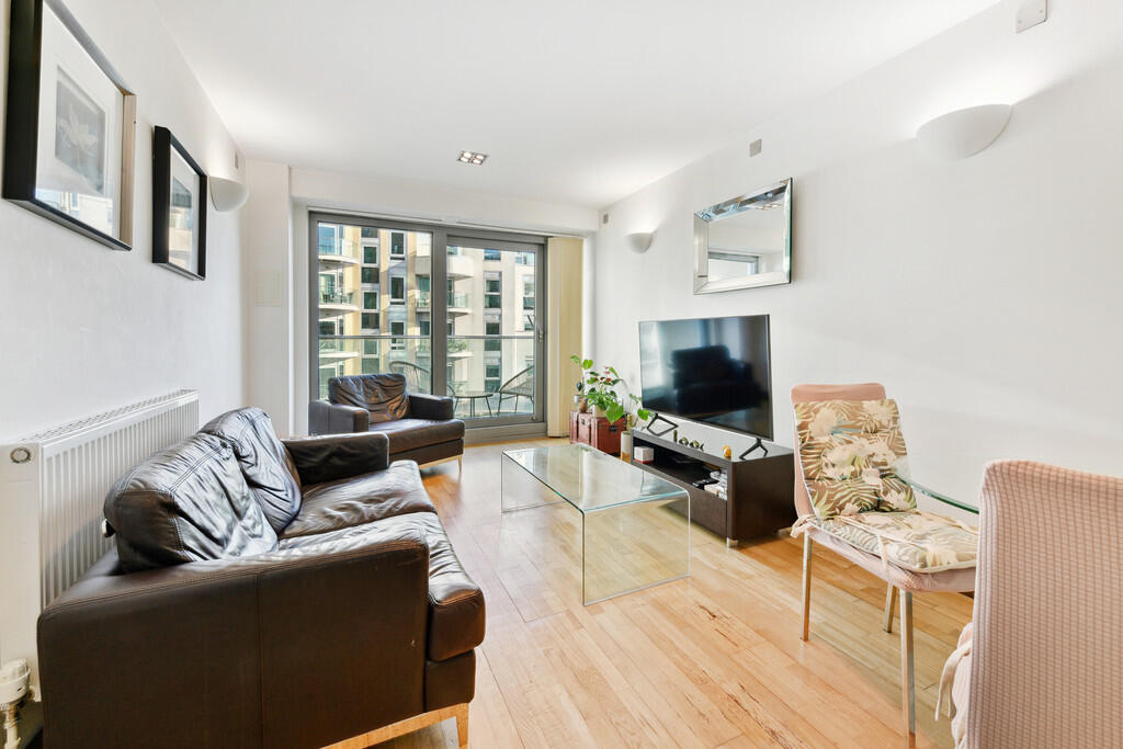 Vicentia Court, B...