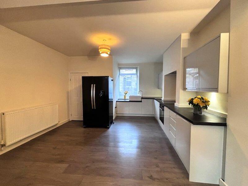 Dining kitchen