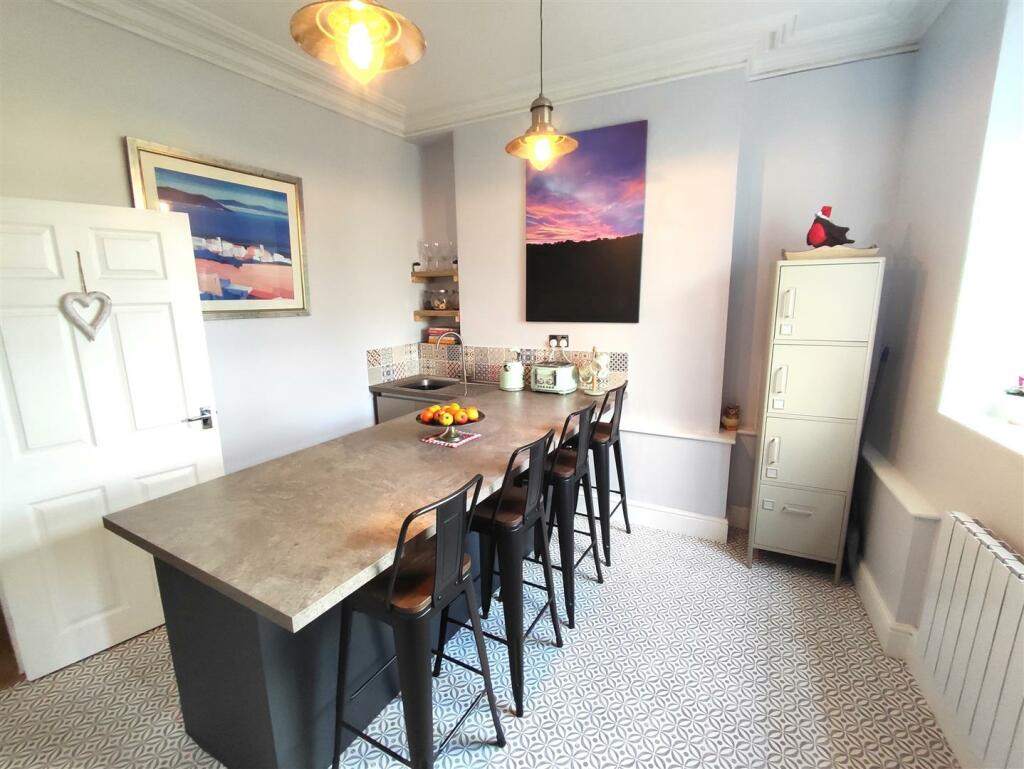 Breakfast Bar