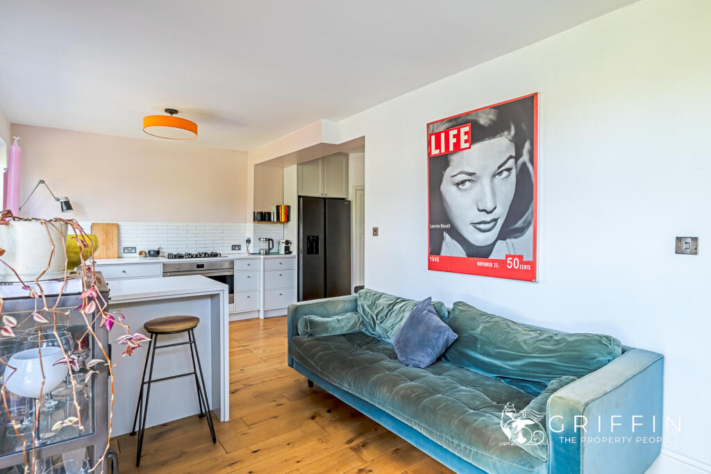 Kitchen &amp; Dining