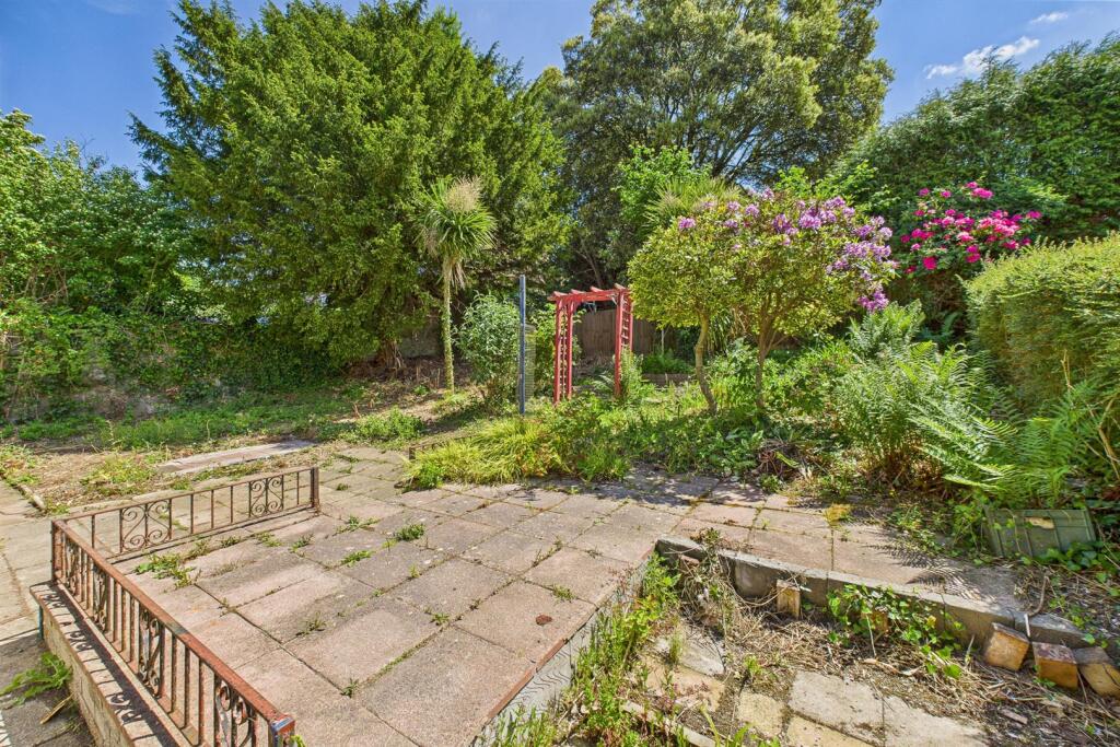 10 Sanctuary Gardens, Sneyd Park, Bristol BS9 1QR 