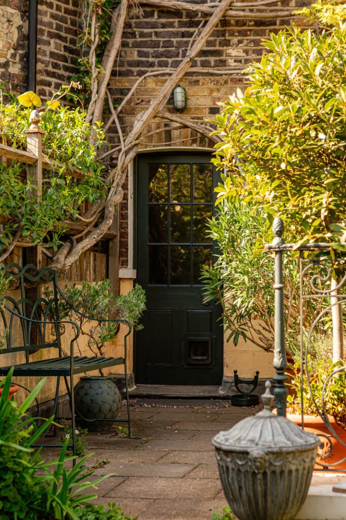 281626 - 25_4_TMH E9 7AN5018-Enhanced-NR.jpg