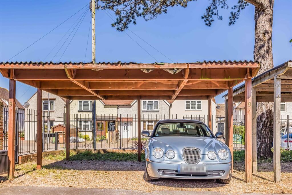 9 Grand Division Row, Henderson Road, Southsea-Sma