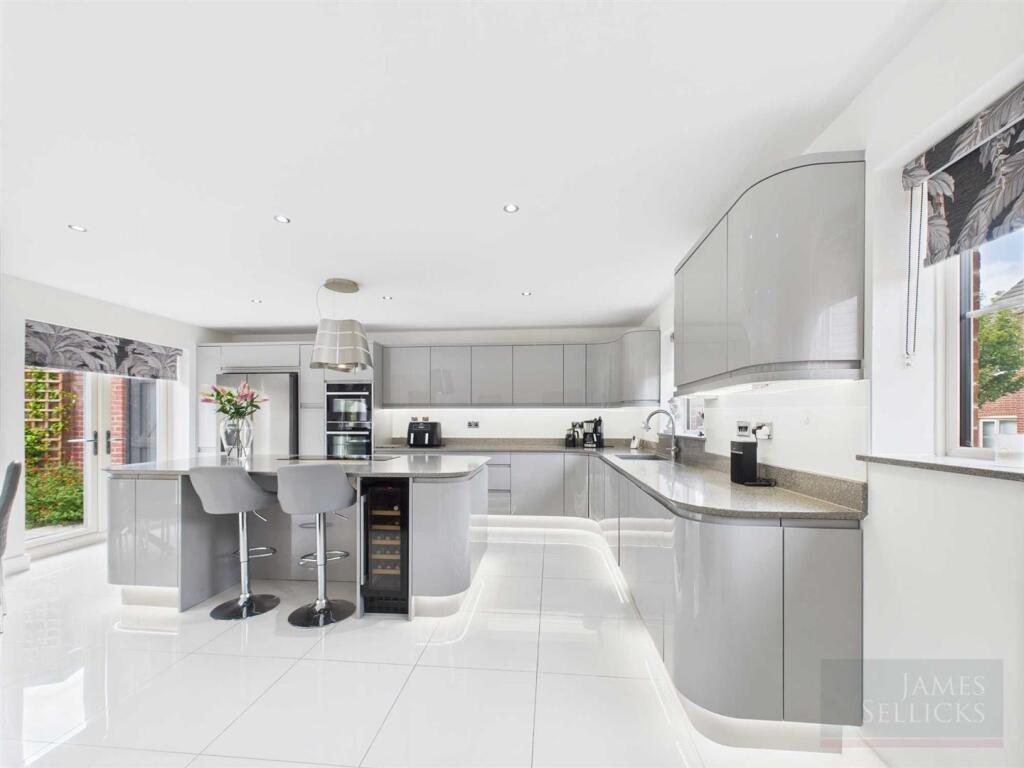Open Plan Living Dining Kitchen