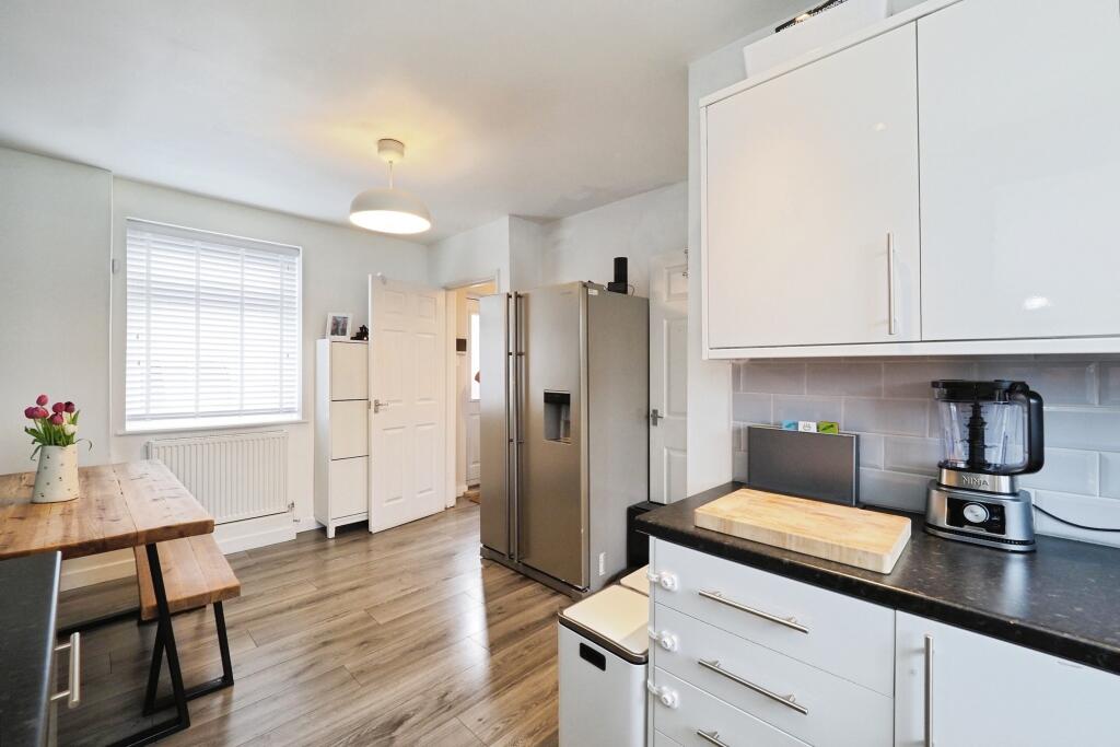 Modern and Open Plan Kitchen Diner