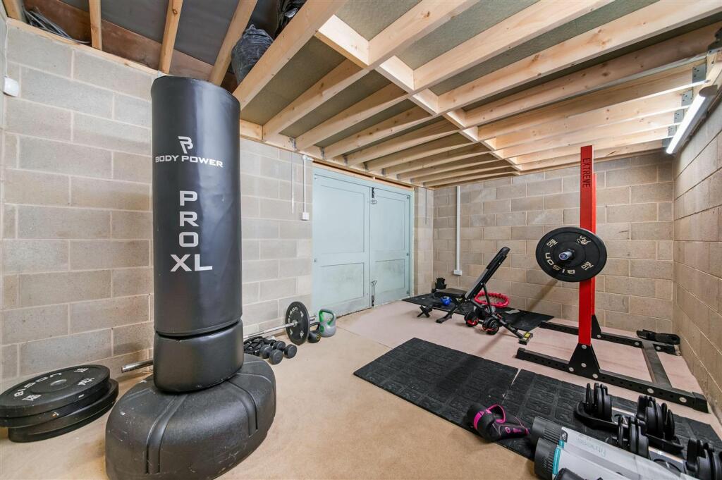 GARAGE TWO / GYM