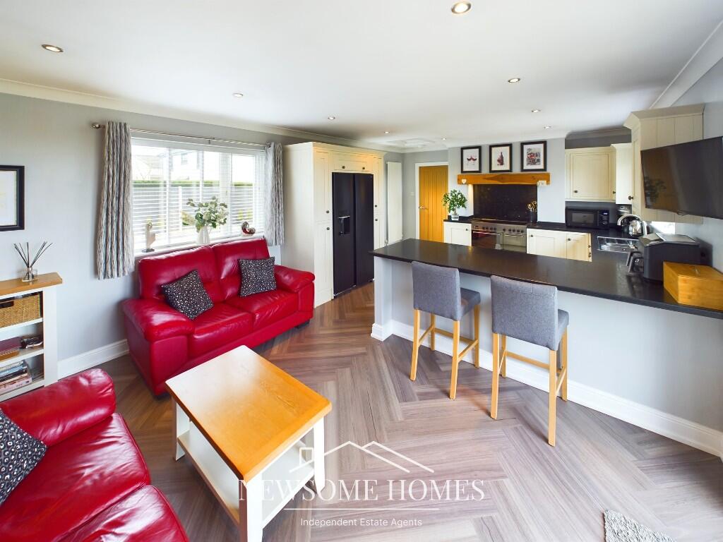 Kitchen/ Family Room