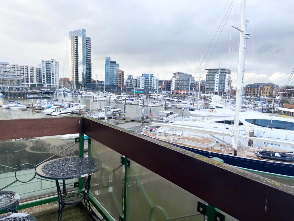 Balcony with Views of Marina