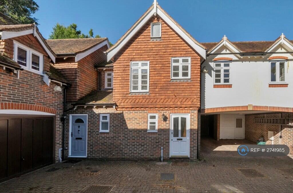 Front Of House &amp; Car Port