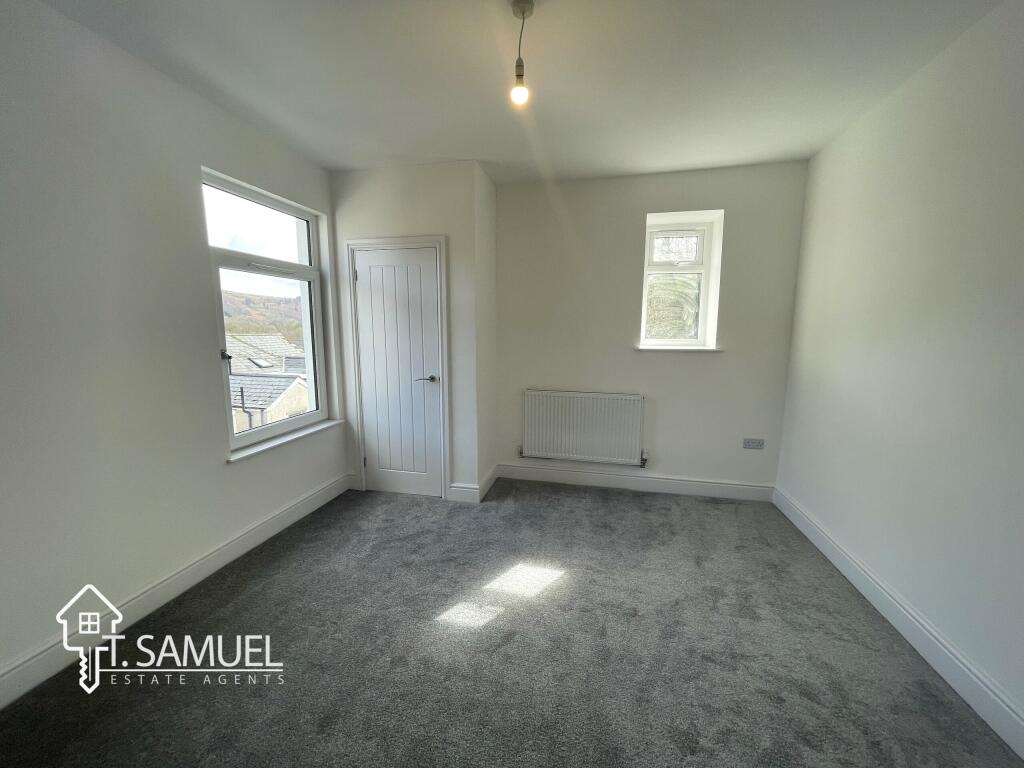 Bedroom 2a.JPG