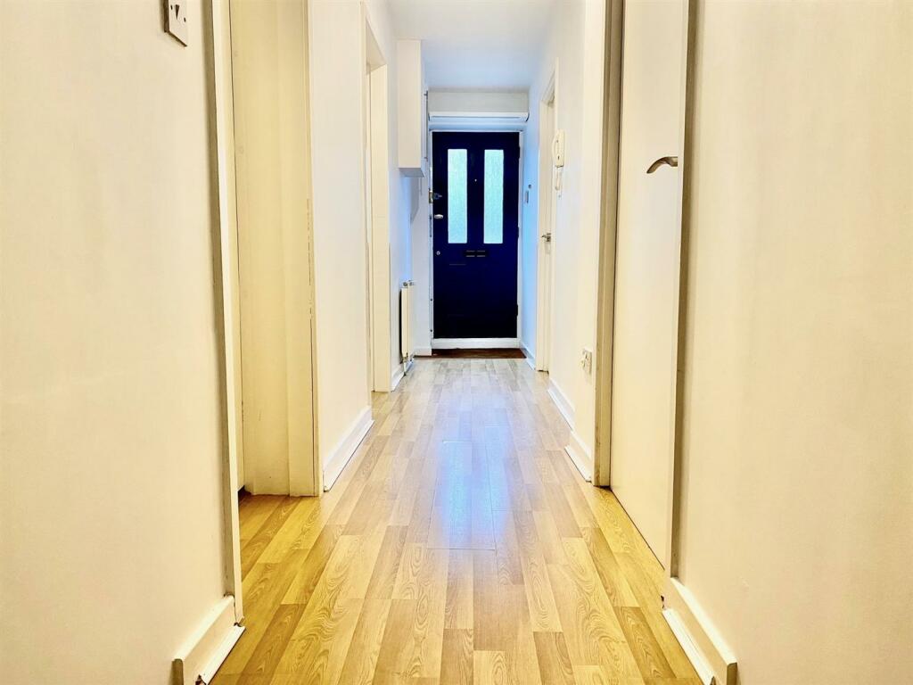 Hallway.jpg