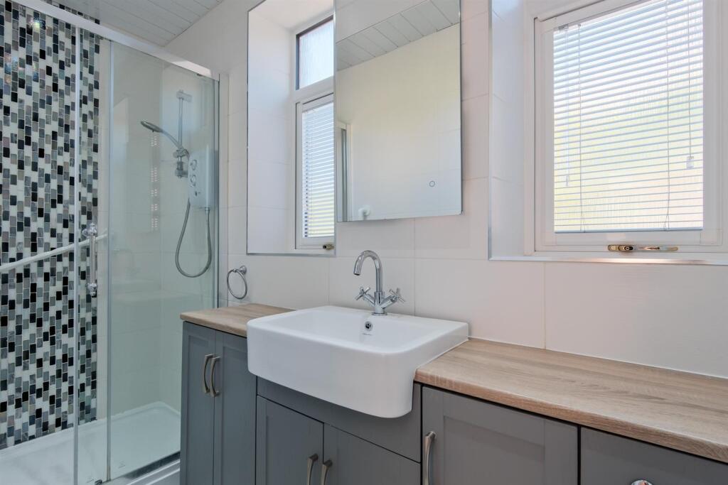 025-140 Caledonian Road Wishaw, ML2 0HT.jpg