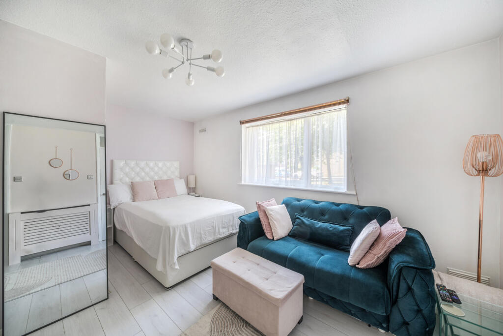 1336321-10-6899e6...