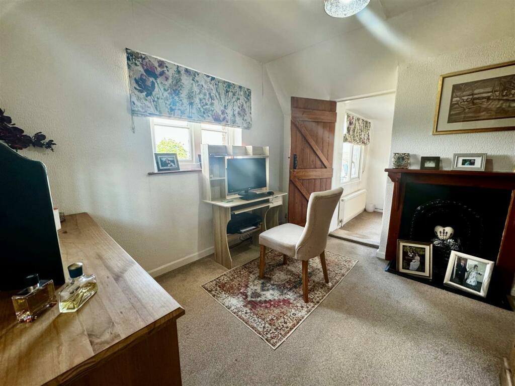 Bedroom2.jpg