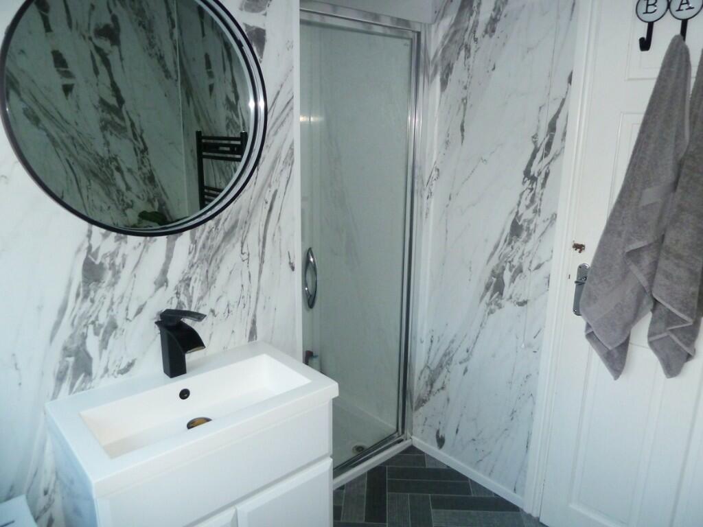 Shower enclosure