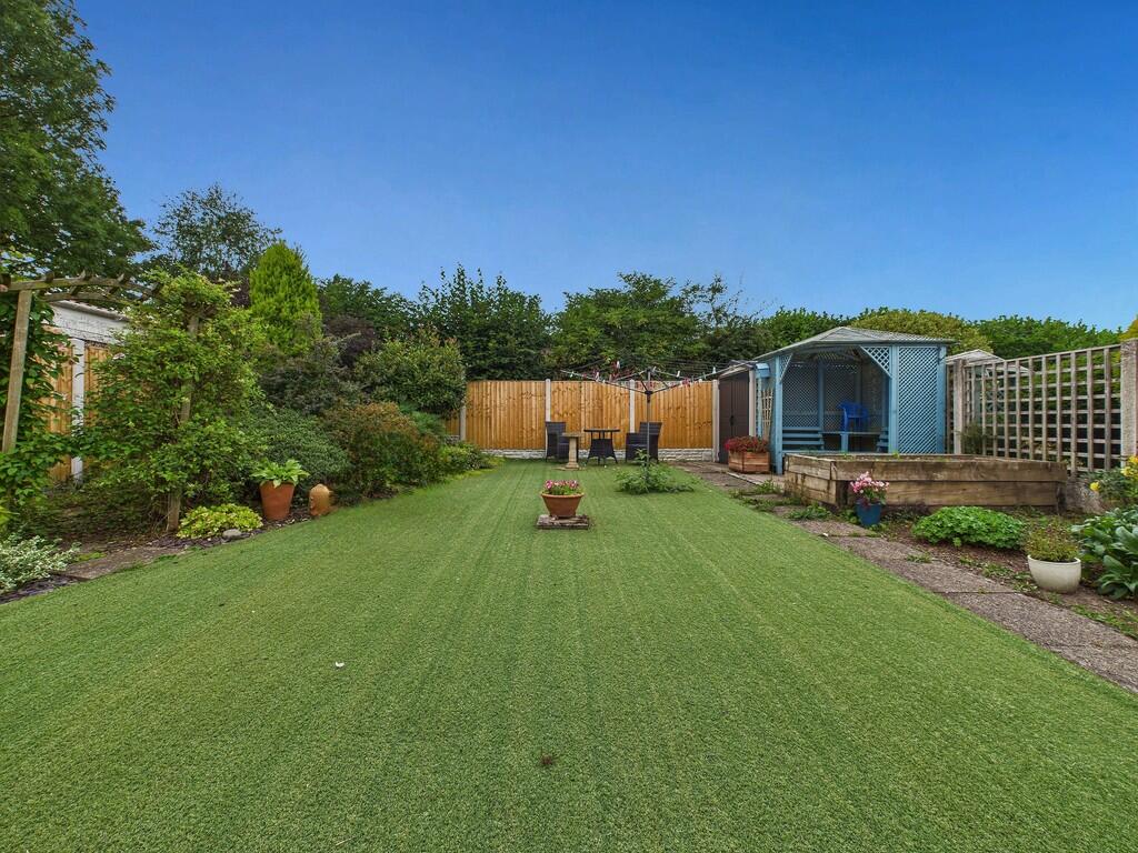 CAM04273G0-PR0172...