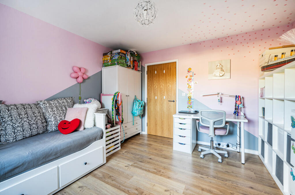 1381868-8-691b41b...