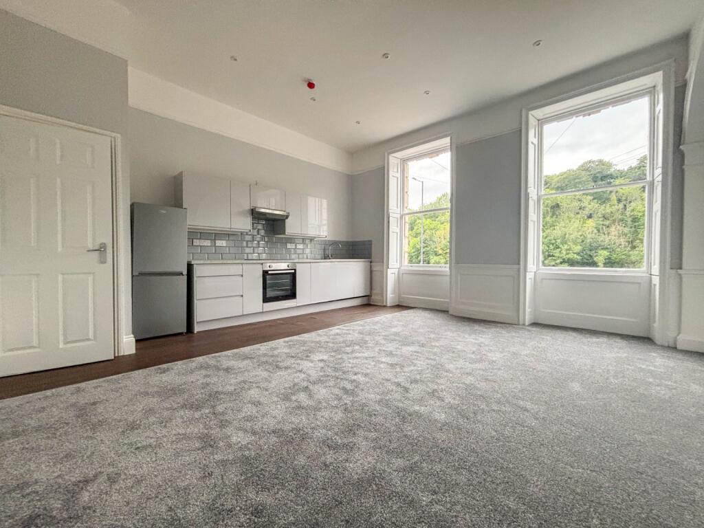 Kitchen/Reception