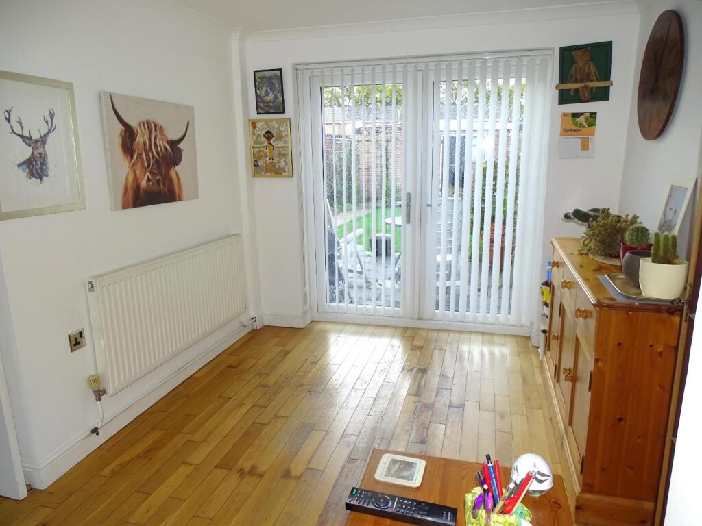 DINING ROOM AREA
