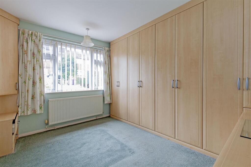 Bedroom 1-1.jpg