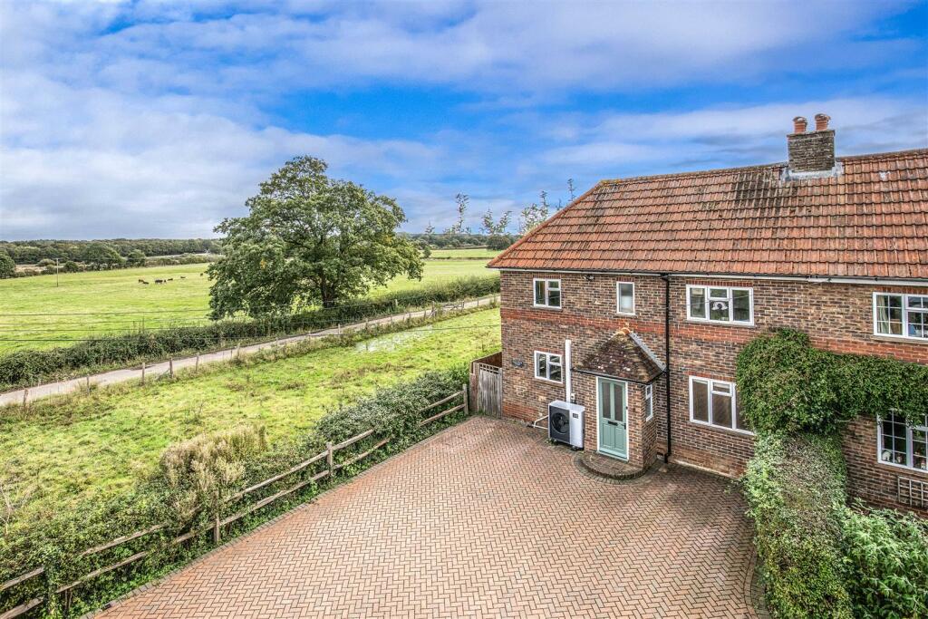 Upper Clayhill Cottage7.jpg