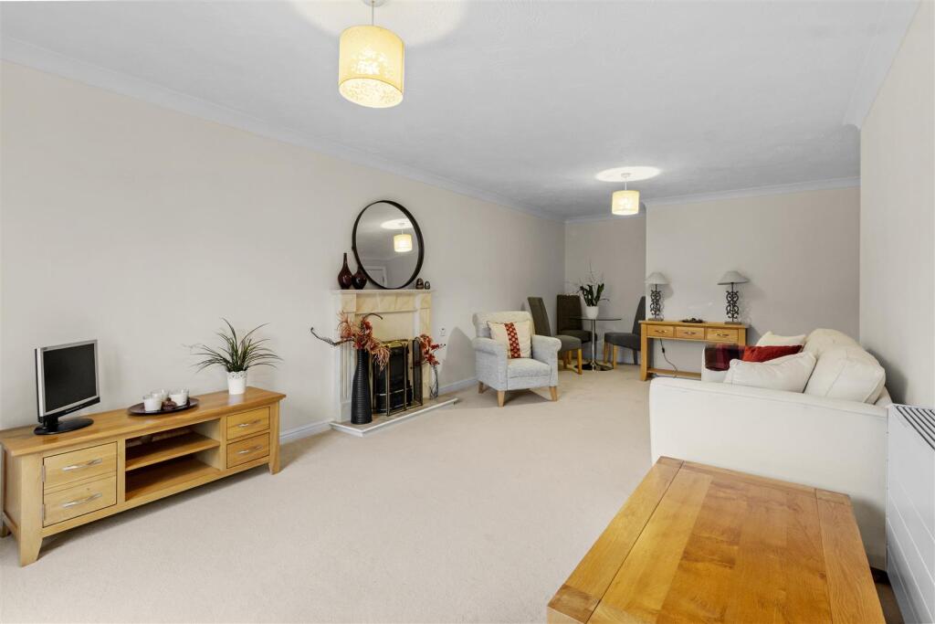reception room #5.jpg