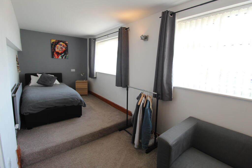 J Bed 2.JPG