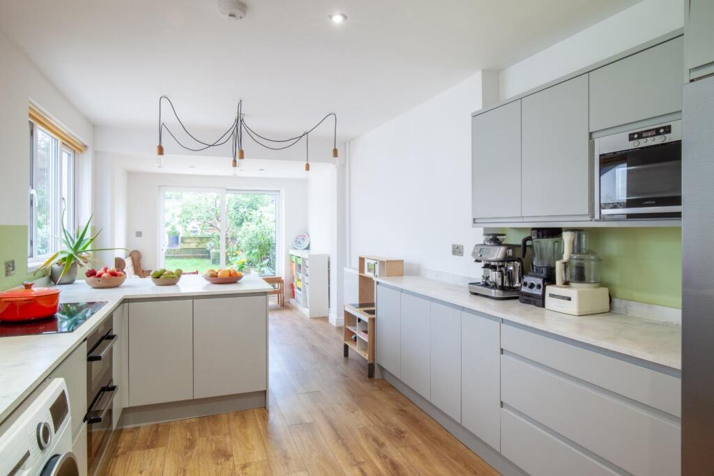 Kitchen/Breakfasting