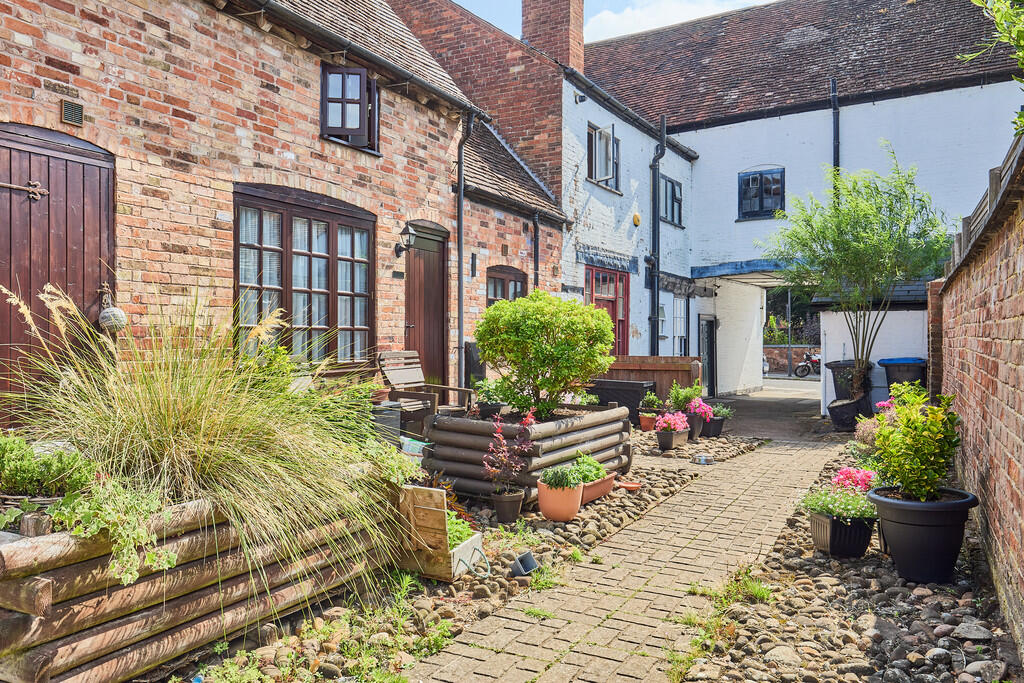 Edward Knight 202...