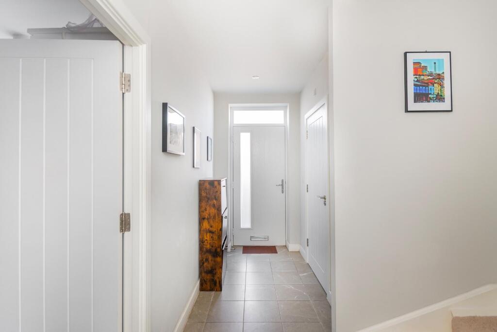 1B4RTN - Hallway A.jpg