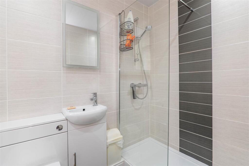 Master Bedroom Ensuite