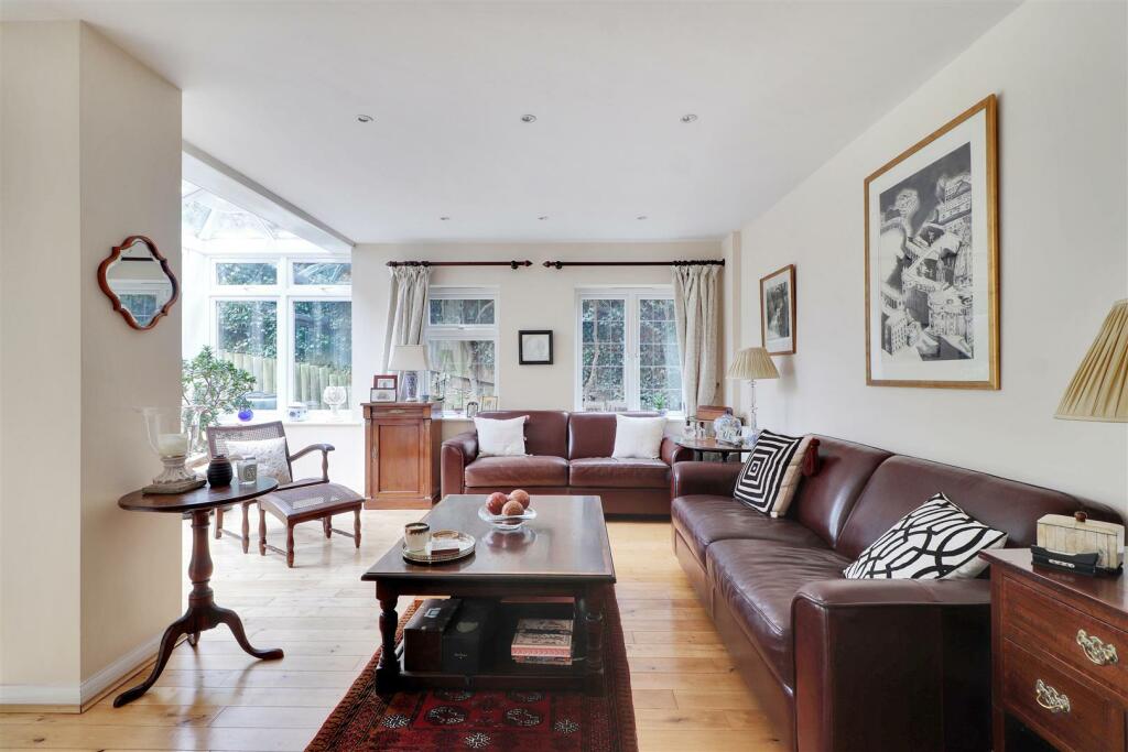 Sitting Room.jpg