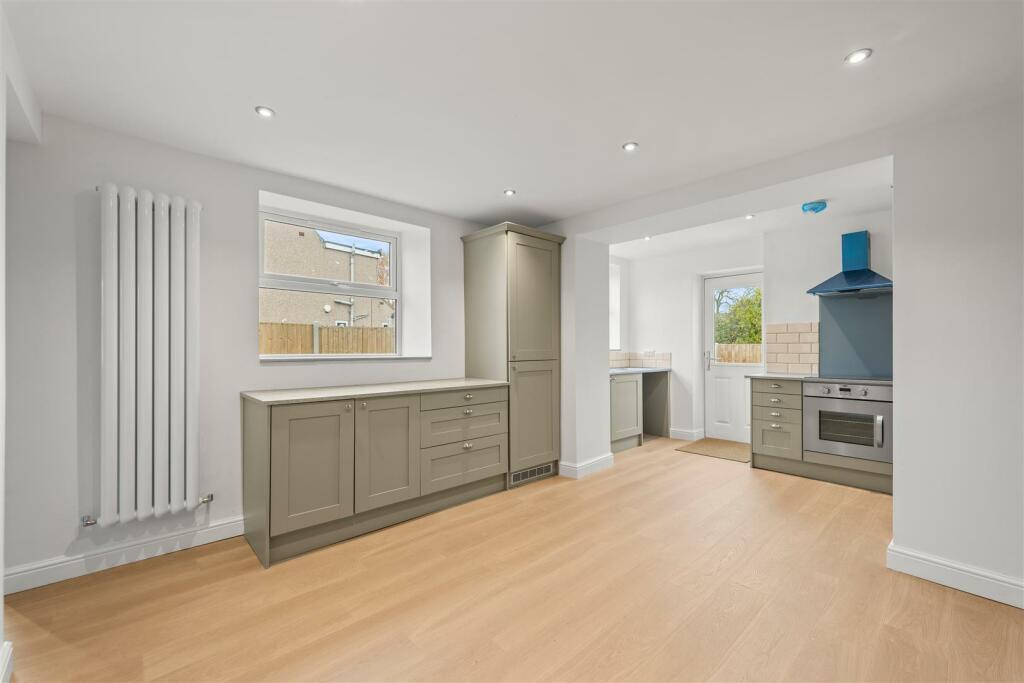 8 Bridle Road-09.jpg