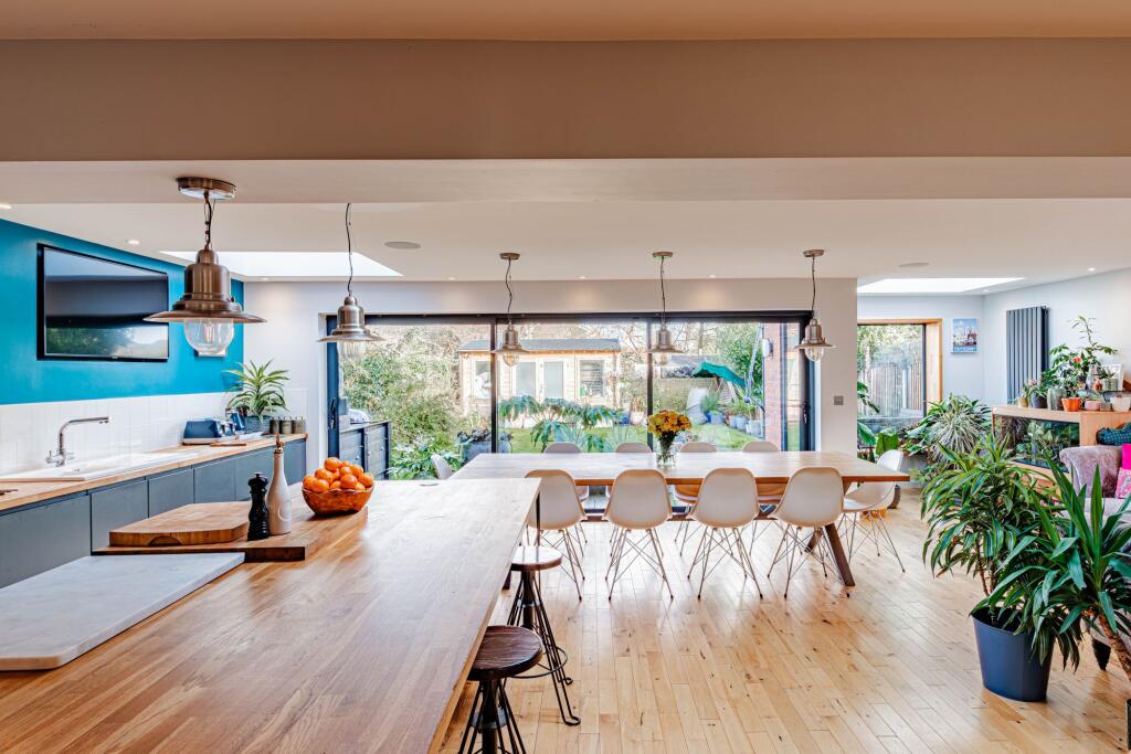 Living Room/Dining Room/Kitchen (6)