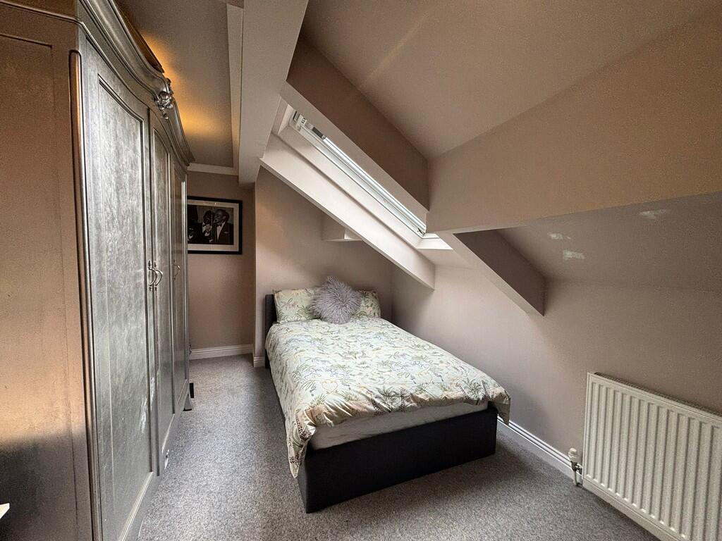 bedroom 4.