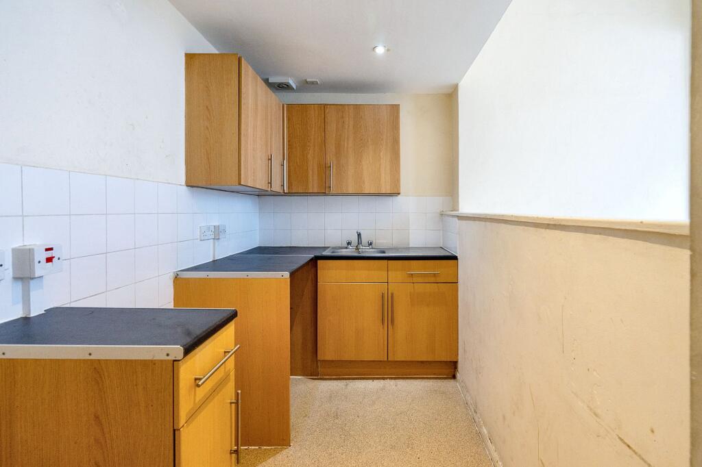 Flat 4, 28 Longridge Road, London, SW5 9SJ
