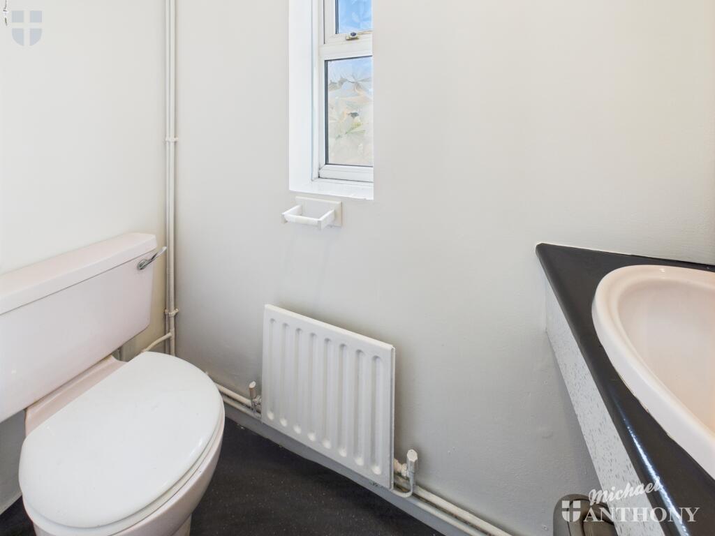 CAM03852G0-PR0354-STILL009