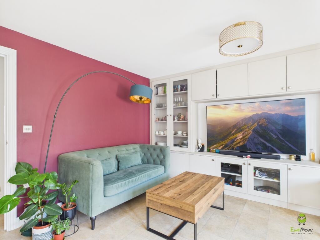 Presented by Nicoleta at EweMove Bexleyheath and D