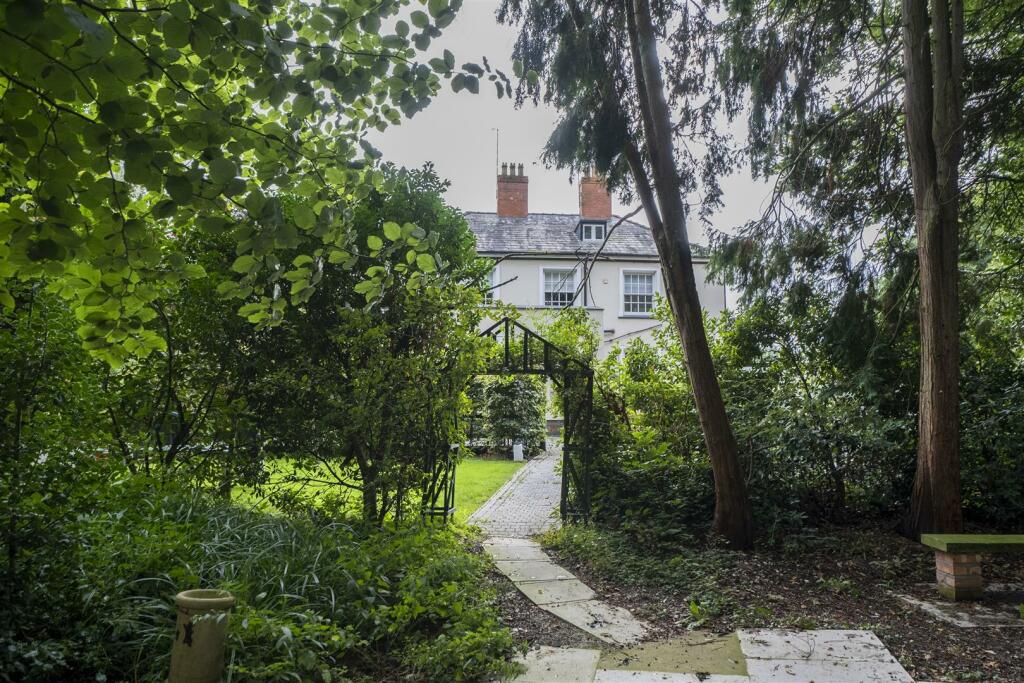 2 Riddings House-052.JPG