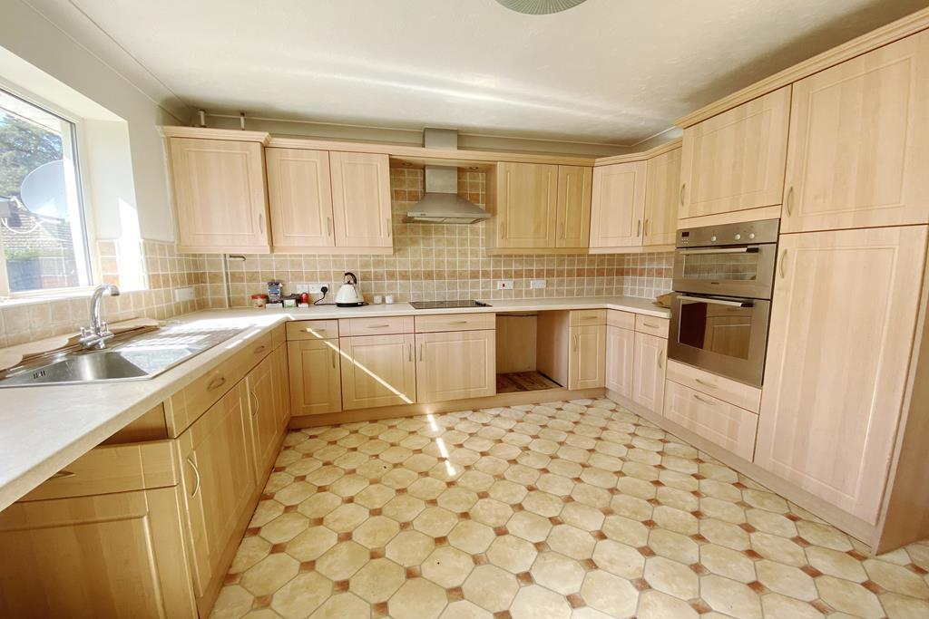 Kitchen/Breakfast Rm