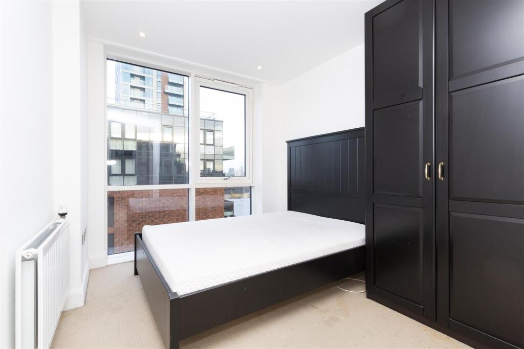 801 Grenfell Court- 6.jpg