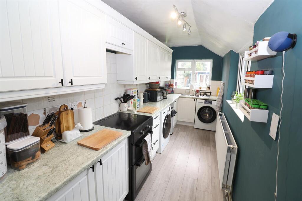 Kitchen / Breakfast Room