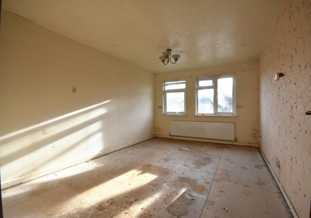 Living Room-min